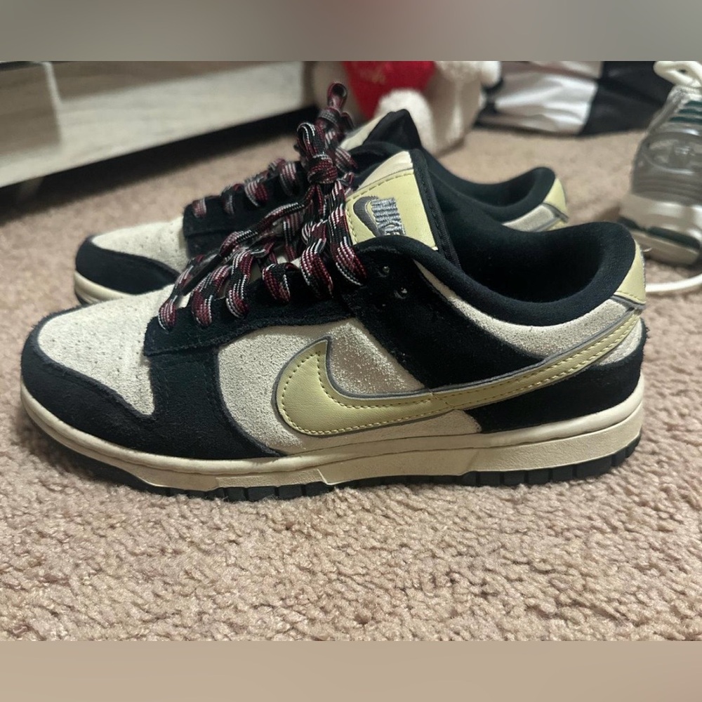 Nike suede dunk shoes